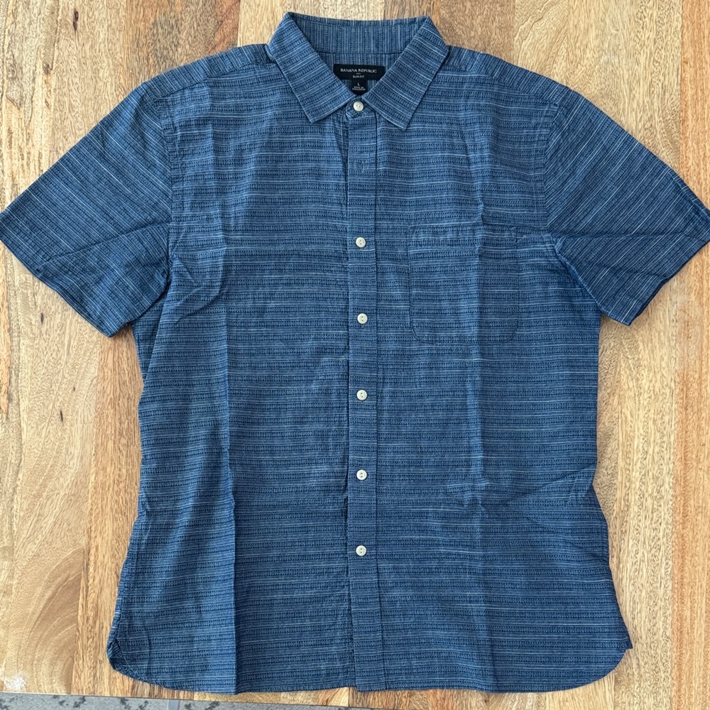 Banana Republic Blue Striped Button Down Shirt